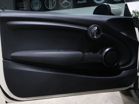 Used 2021 MINI Cooper 2-Door Hardtop w/ Storage Package image 9