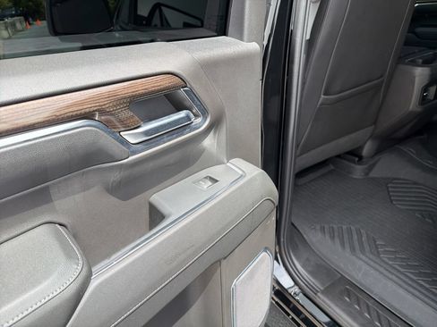 Used 2024 Chevrolet Silverado 1500 LT Trail Boss w/ LT Trail Boss Premium Package AWD/4WD image 47