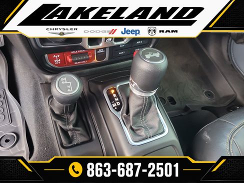 Used 2025 Jeep Wrangler Unlimited Sport AWD/4WD image 24