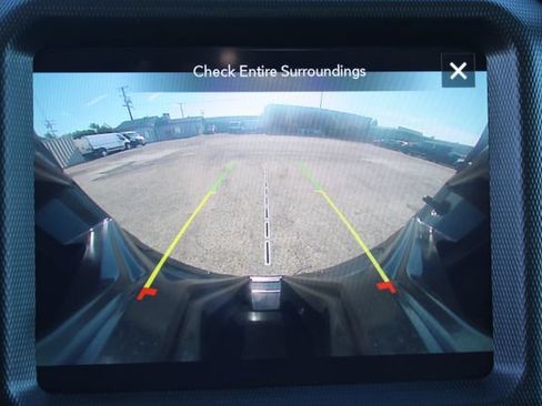 Used 2022 Jeep Wrangler Unlimited Rubicon w/ LED Lighting Group AWD/4WD image 27
