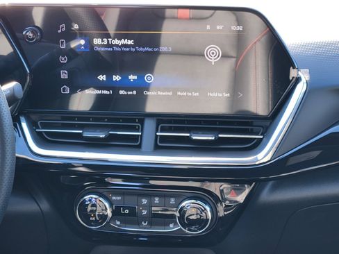 New 2026 Chevrolet Trax RS w/ Driver Confidence Package image 8