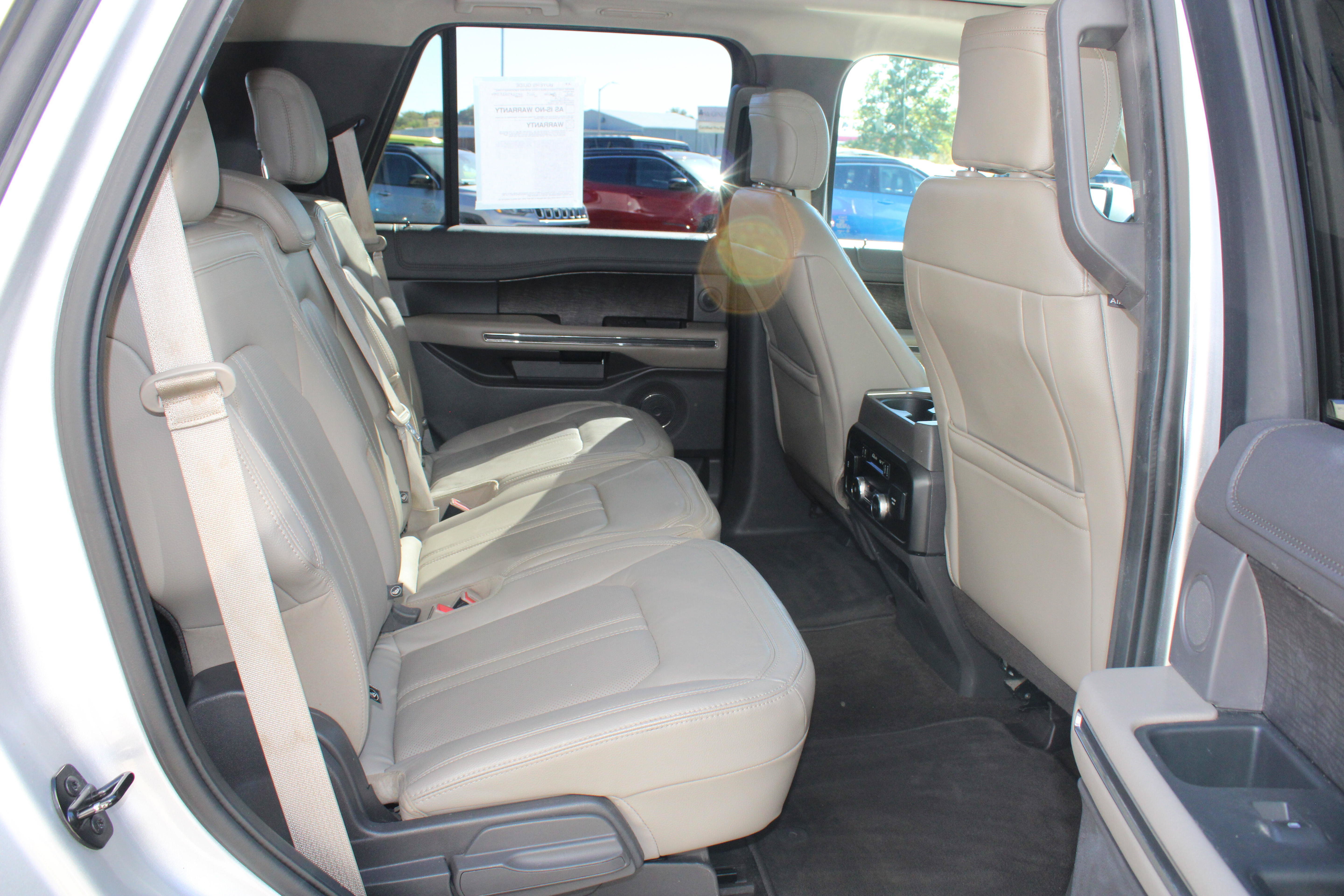 Used 2019 Ford Expedition Limited w/ Equipment Group 301A AWD/4WD image 26
