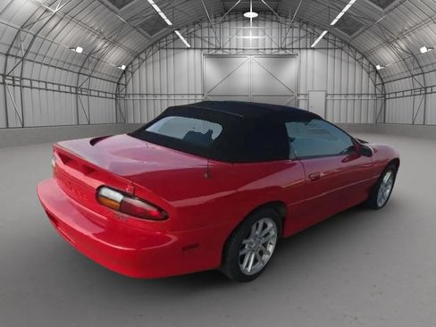 Used 2002 Chevrolet Camaro Z28 w/ SS Performance/Appearance Pkg RWD image 18