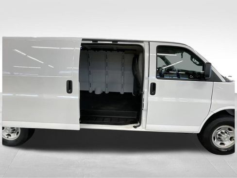 Used 2024 Chevrolet Express 2500 Extended w/ Driver Convenience Package RWD image 18