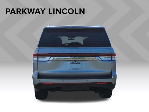 Certified 2024 Lincoln Navigator Reserve AWD/4WD image 6