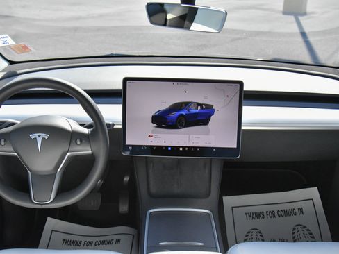 Used 2023 Tesla Model Y Long Range AWD/4WD image 34