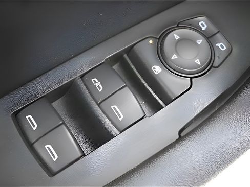 Used 2021 Chevrolet Blazer LT image 19