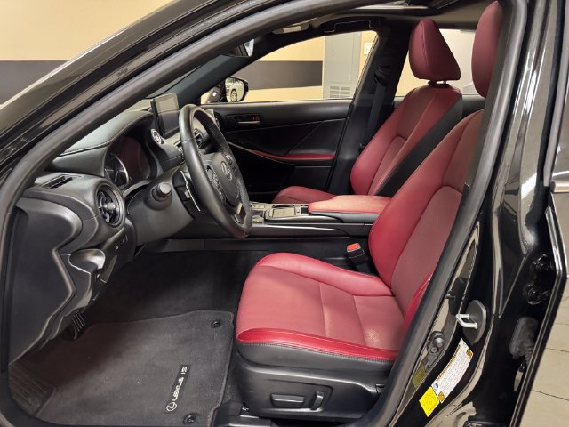 Used 2024 Lexus IS 300 w/ Comfort Package RWD image 8