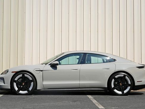 Used 2025 Porsche Taycan w/ Premium Package RWD image 9