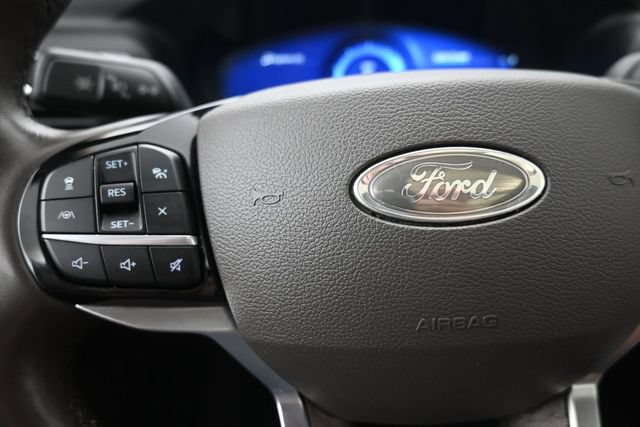 Used 2022 Ford Explorer Platinum w/ Equipment Group 601A AWD/4WD image 28