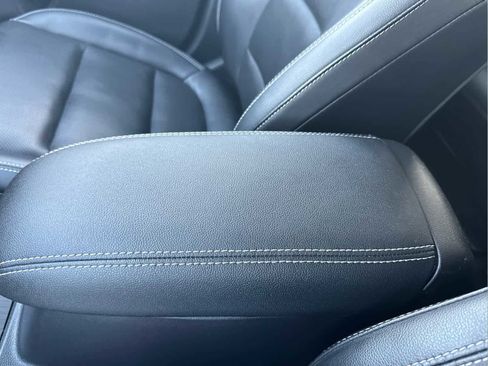 Used 2021 Ford Escape Titanium image 28