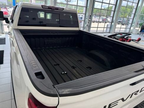 Certified 2023 Chevrolet Silverado 3500 High Country w/ Z71 Off-Road Package AWD/4WD image 45