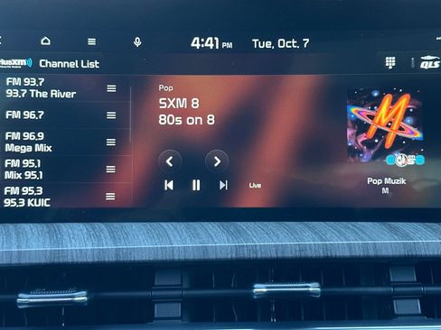 Certified 2024 Kia Telluride SX Prestige w/ Towing Package image 22