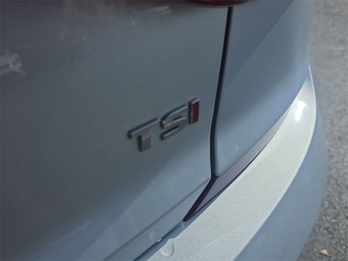 Used 2019 Volkswagen Passat 2.0T Wolfsburg w/ Wheels & Sunroof Package image 6