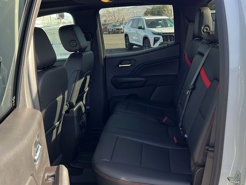 New 2026 Chevrolet Colorado Z71 image 15