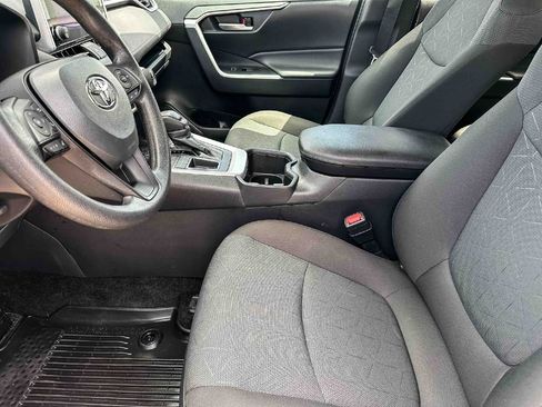 Used 2024 Toyota RAV4 XLE w/ Convenience Package FWD image 13