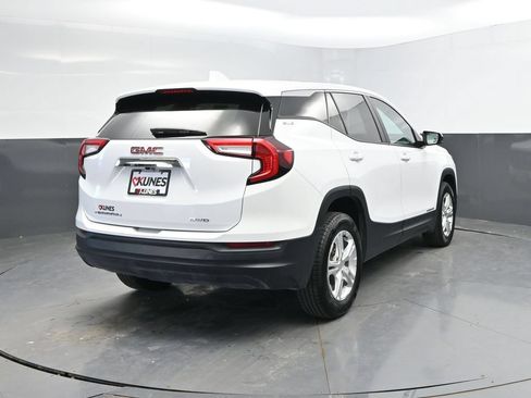 Used 2024 GMC Terrain SLE AWD/4WD image 7