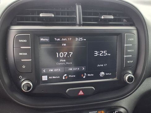 Used 2022 Kia Soul LX w/ Technology Package image 21