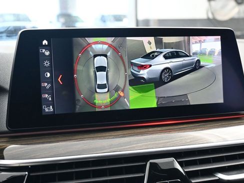 Used 2019 BMW 530i w/ Premium Package RWD image 28