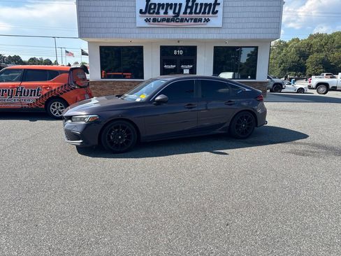 Used 2024 Honda Civic Sport Touring image 1