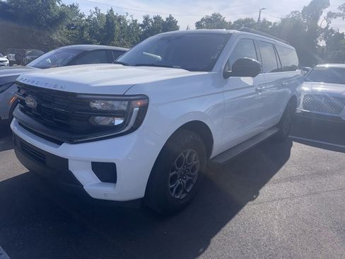 Used 2025 Ford Expedition Max Active image 2