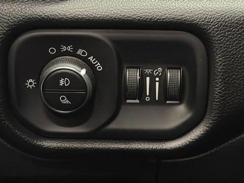 Used 2023 RAM 1500 Laramie AWD/4WD image 38