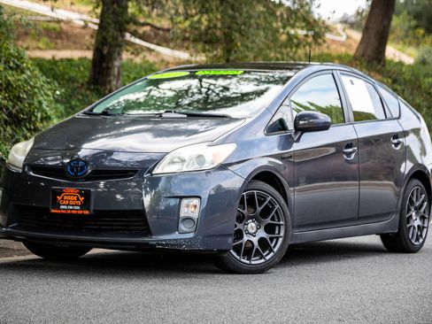 Used 2011 Toyota Prius Four w/ Solar Roof Pkg FWD image 1