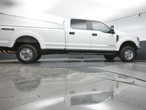 Used 2018 Ford F250 XL w/ Power Equipment Group image 38