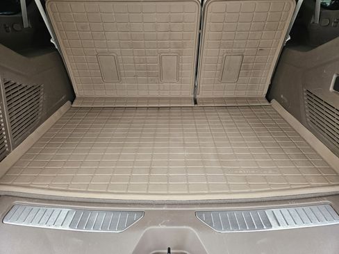 Used 2023 GMC Yukon XL Denali w/ Denali Reserve Package image 35