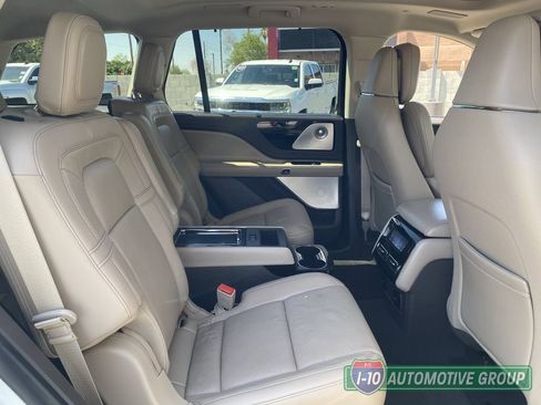 Used 2022 Lincoln Aviator Reserve w/ Equipment Group 201A AWD/4WD image 13