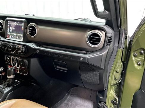 Used 2021 Jeep Wrangler Unlimited Rubicon AWD/4WD image 16