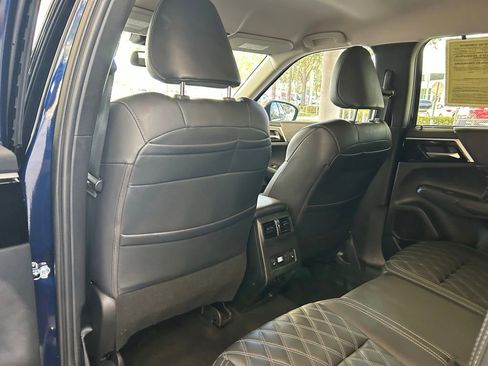 Used 2024 Mitsubishi Outlander SEL FWD image 36