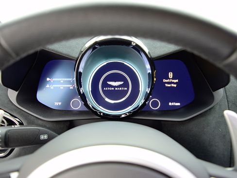 Used 2019 Aston Martin V8 Vantage Coupe image 25