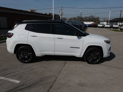 Used 2022 Jeep Compass High Altitude AWD/4WD image 2