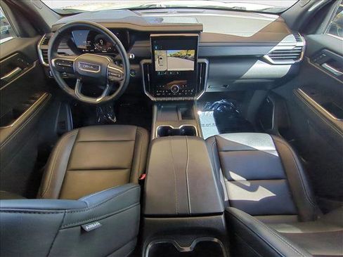 Used 2024 GMC Acadia Elevation image 16