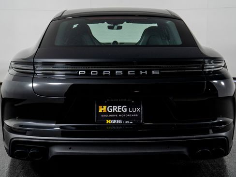 Used 2025 Porsche Panamera 4 image 11