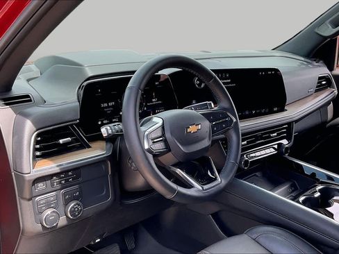 Used 2025 Chevrolet Tahoe High Country AWD/4WD image 38