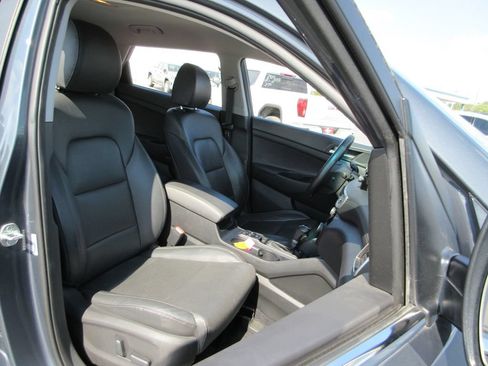 Used 2021 Hyundai Tucson Limited w/ Cargo Package FWD image 22