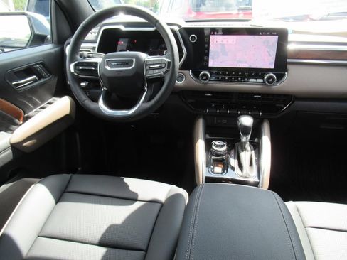 New 2026 GMC Canyon Denali AWD/4WD image 13