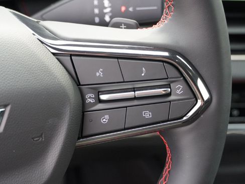 Used 2025 Chevrolet Equinox RS image 19