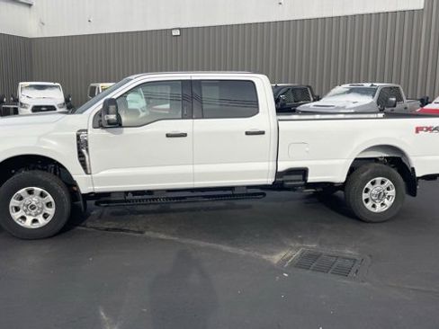 Used 2024 Ford F350 XLT w/ FX4 Off-Road Package image 2