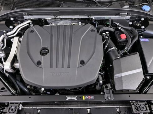 Certified 2025 Volvo V60 B5 Cross Country Plus image 35