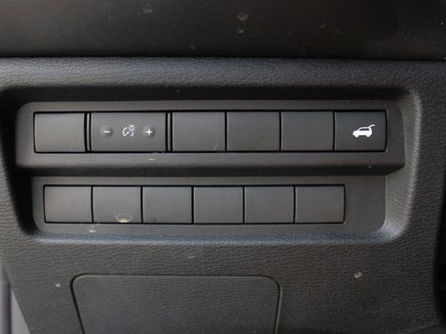 Used 2022 Mitsubishi Outlander SE image 14