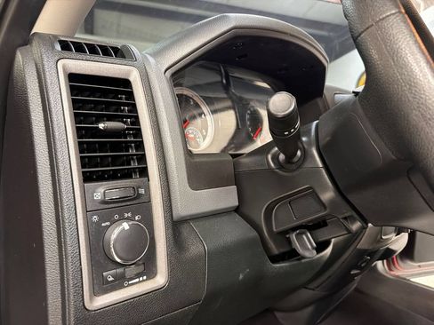 Used 2015 RAM 3500 Tradesman w/ Chrome Appearance Group RWD image 29