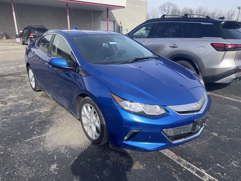 Used 2017 Chevrolet Volt Premier w/ Driver Confidence II Package image 5