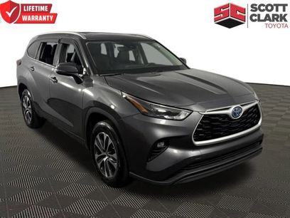 Used 2022 Toyota Highlander XLE