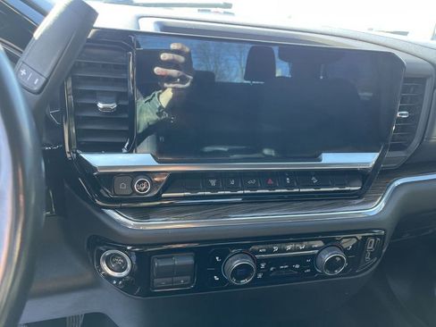 Used 2024 Chevrolet Silverado 2500 LT image 8