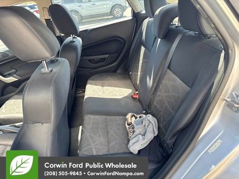 Used 2012 Ford Fiesta SE FWD image 10