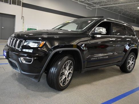 Used 2022 Jeep Grand Cherokee Limited w/ Technology Group image 9