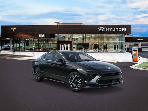 New 2026 Hyundai Sonata Limited FWD image 2